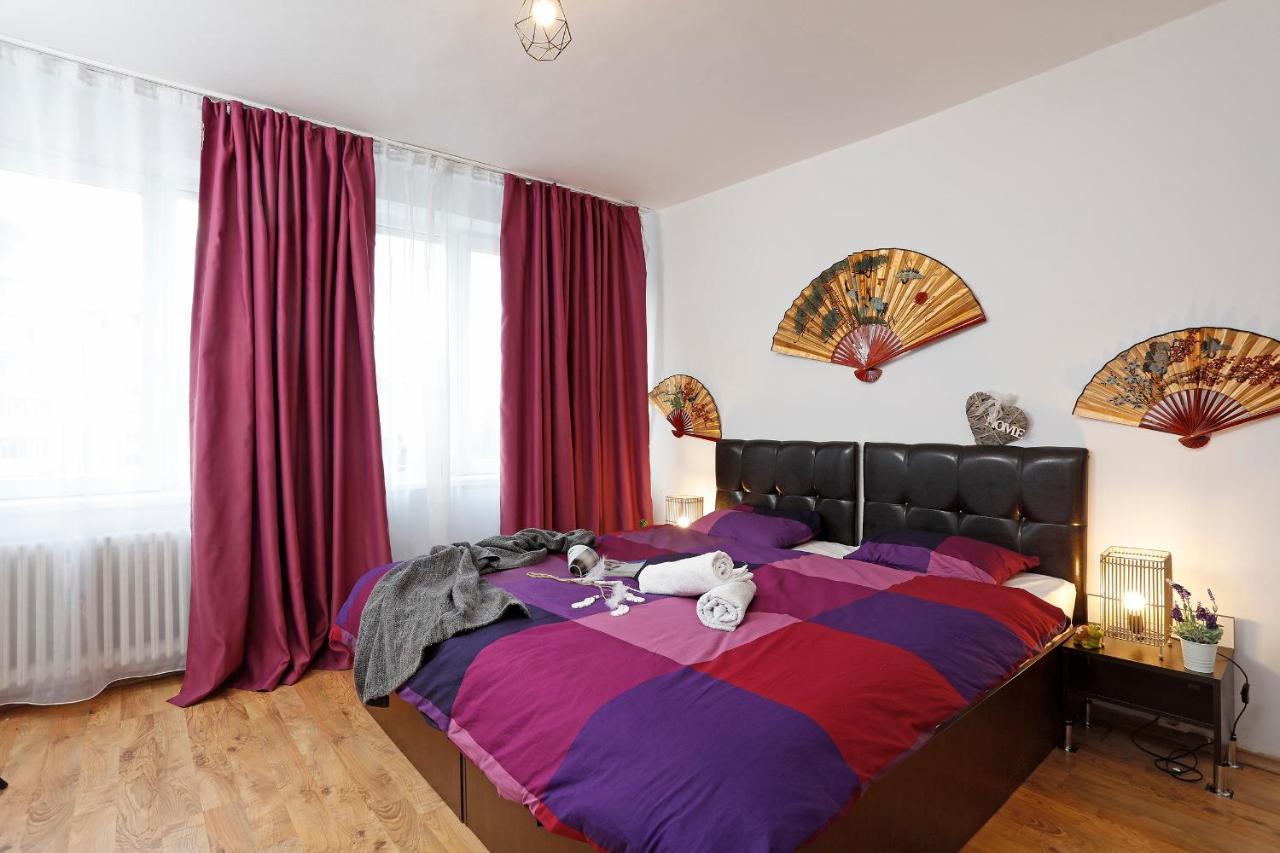 Central Apartment Very Close To Old City Bukarest Eksteriør billede