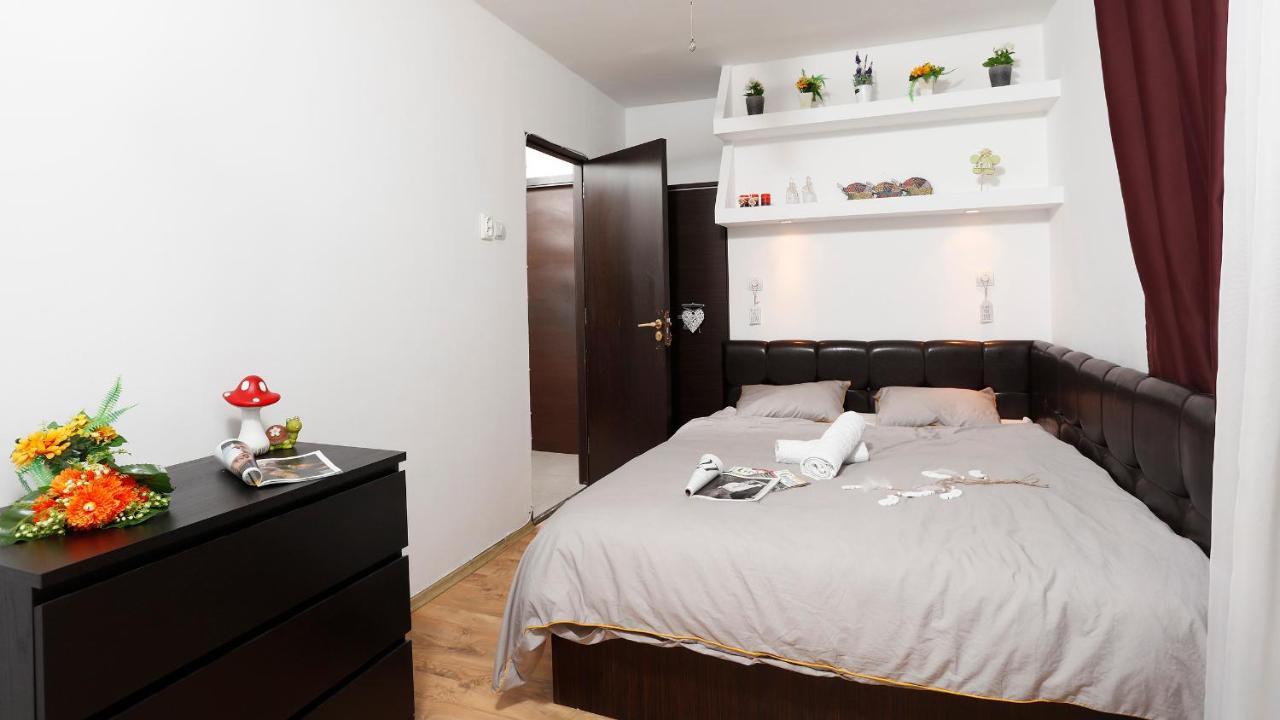 Central Apartment Very Close To Old City Bukarest Eksteriør billede