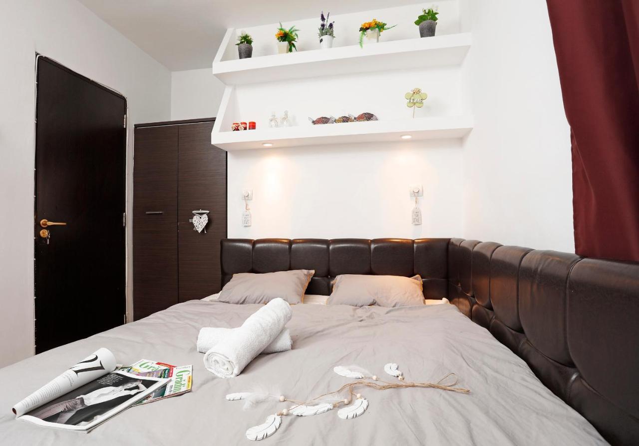 Central Apartment Very Close To Old City Bukarest Eksteriør billede